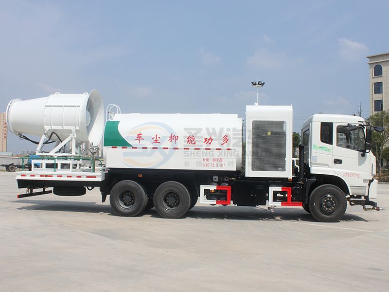 東風(fēng)特商60米多功能呢抑塵車