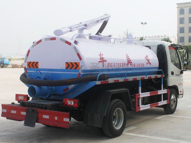 福田奧鈴5方吸糞車 福田奧鈴5方吸糞車