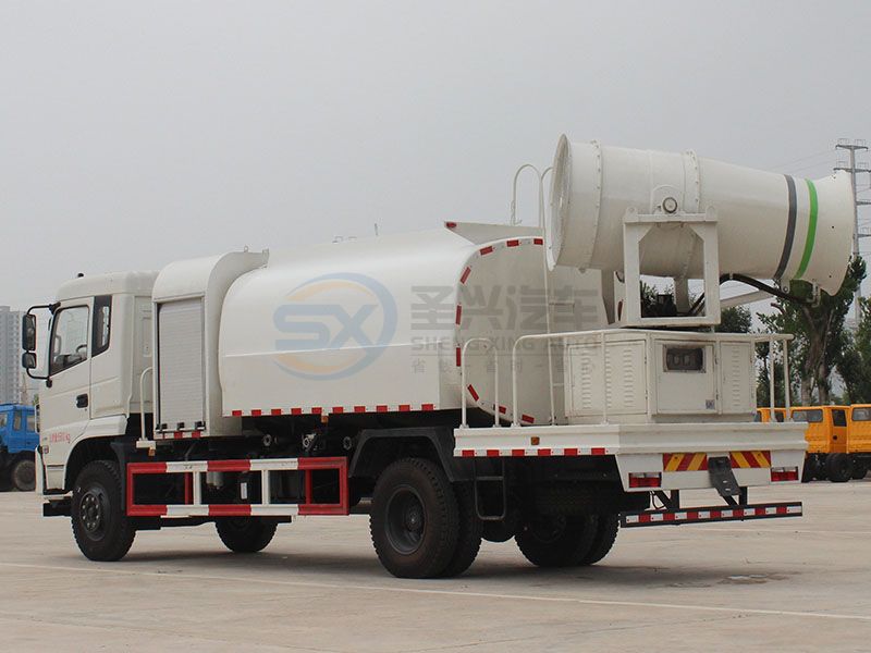 東風(fēng)商用60米多功能抑塵車