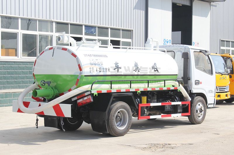 東風(fēng)多利卡5方吸糞車 東風(fēng)多利卡5方吸糞車