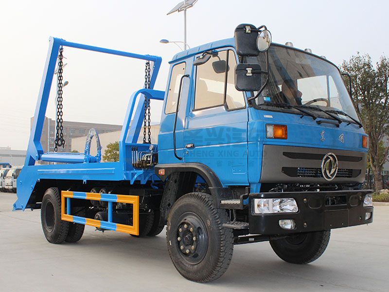 東風(fēng)145擺臂垃圾車