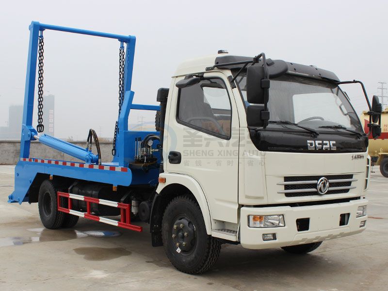 東風(fēng)大多利卡擺臂垃圾車