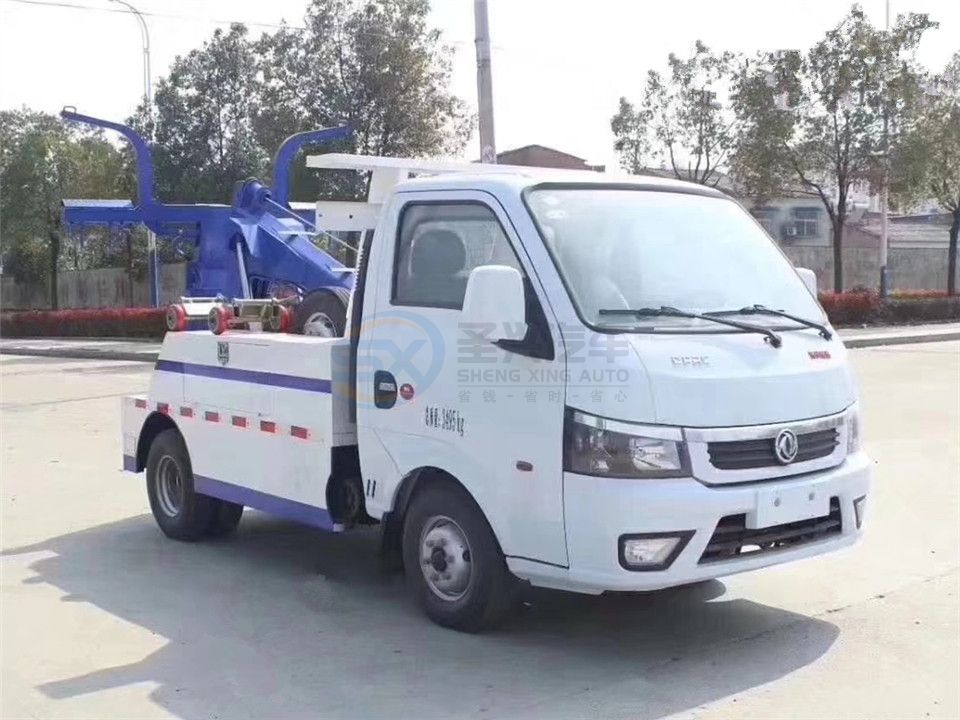 東風(fēng)逸圖拖吊聯(lián)體清障車