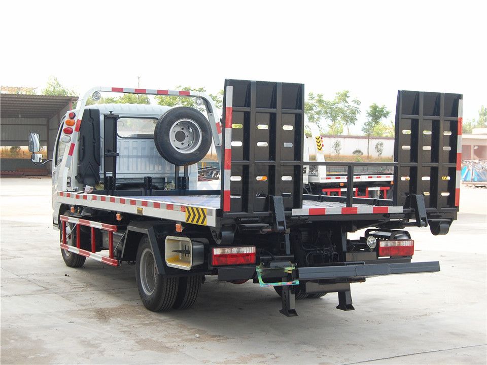 東風(fēng)多利卡一拖二清障車