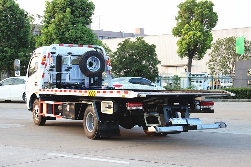 東風(fēng)大多利卡一拖二清障車