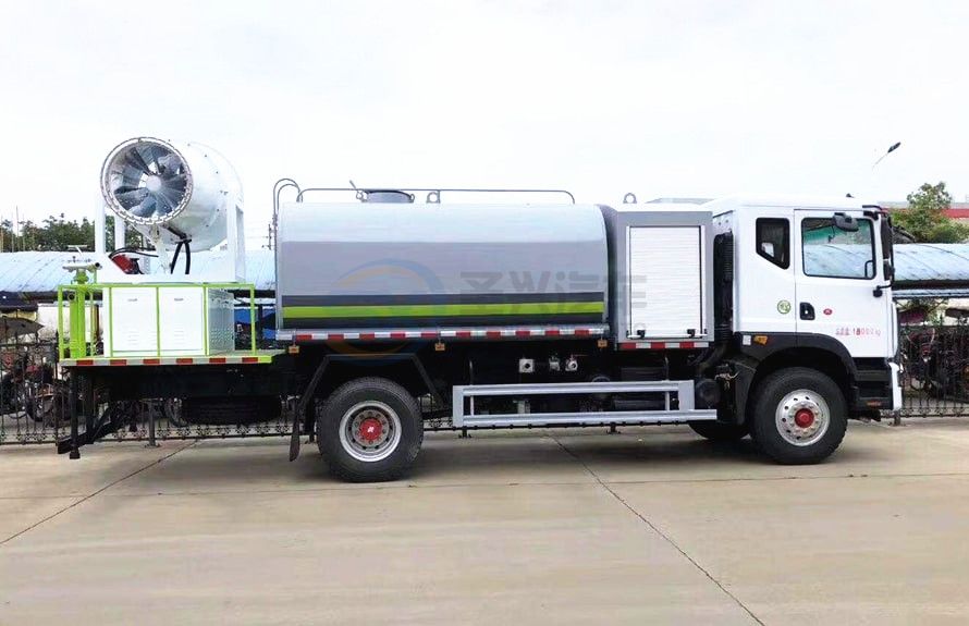 60米東風(fēng)多利卡D9抑塵車