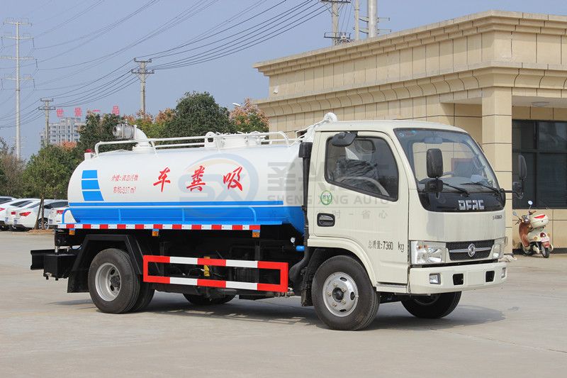 東風(fēng)小多利卡5方吸糞車