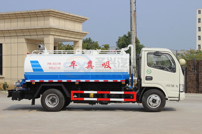 東風(fēng)小多利卡5方吸糞車