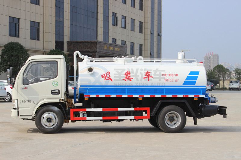 東風(fēng)小多利卡5方吸糞車