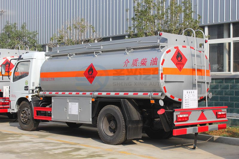 東風(fēng)多利卡10噸加油車