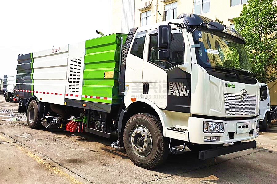 解放J6L型9+7方洗掃車