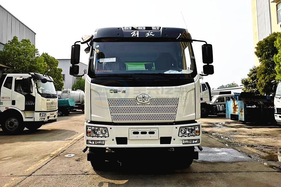 解放J6L型9+7方洗掃車(chē)