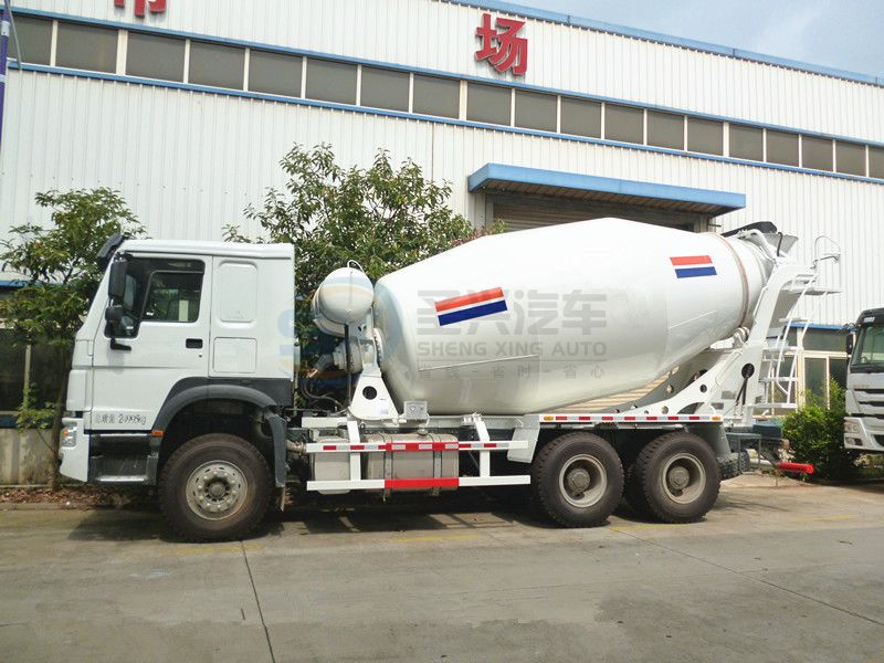 重汽豪沃12方攪拌車