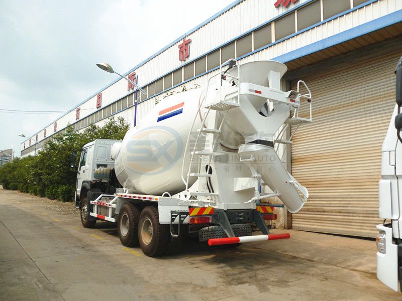 重汽豪沃12方攪拌車