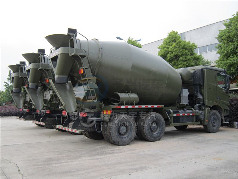 北奔重卡后雙橋攪拌車(chē)12方