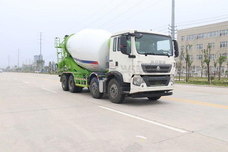 重汽豪沃18方攪拌車