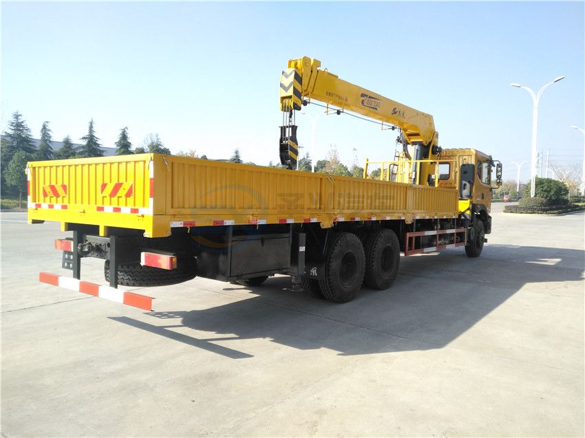 東風T5 土豪金12噸杰龍隨車吊