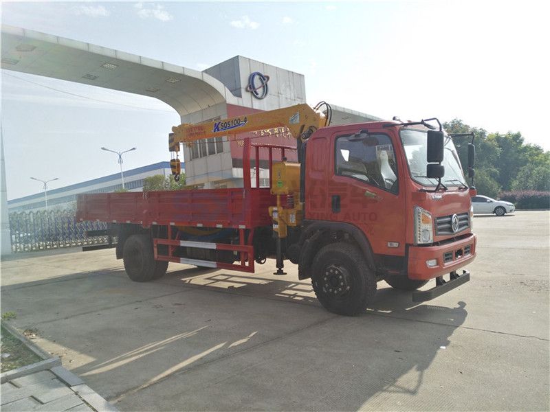 東風(fēng)御虎4噸隨車吊