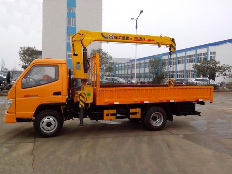 唐駿藍(lán)牌小型3.2噸隨車吊