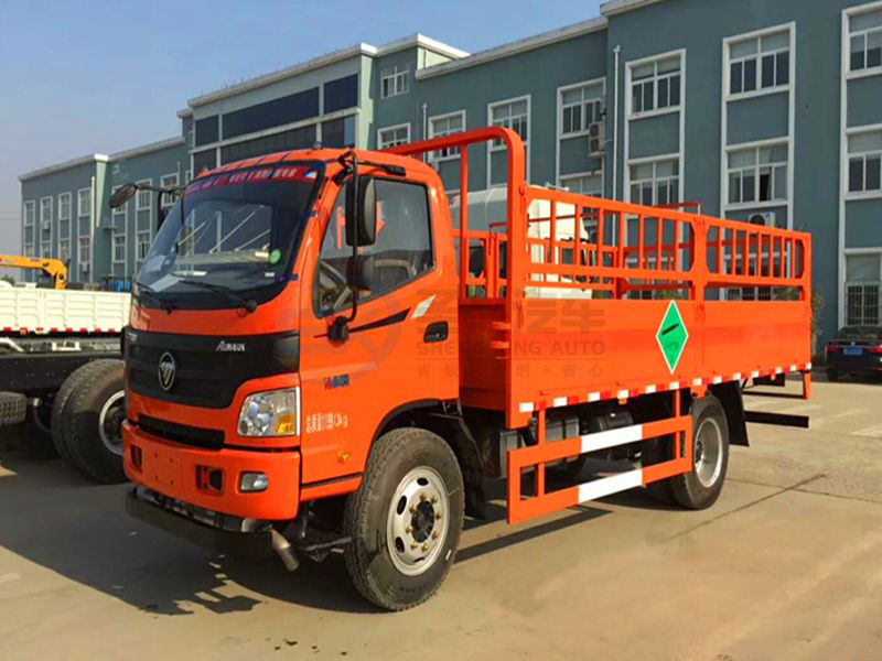 福田歐馬可5米1氣瓶運(yùn)輸車