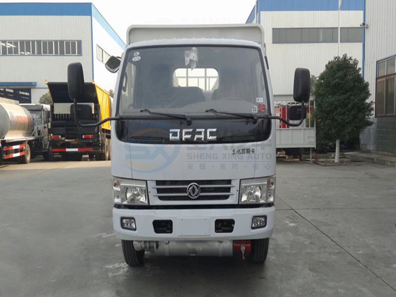 東風(fēng)多利卡4米氣瓶運輸車