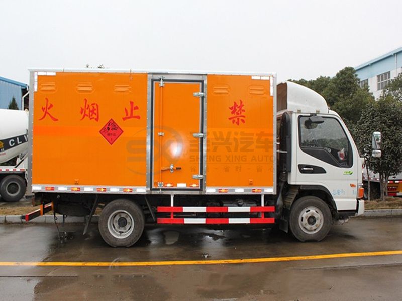 江淮駿鈴4米1爆破器材運(yùn)輸車