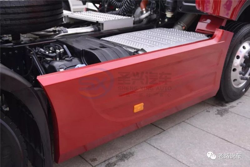 陜汽德龍X6000 (12)