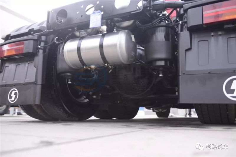 陜汽德龍X6000 (17)