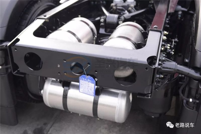 陜汽德龍X6000 (22)