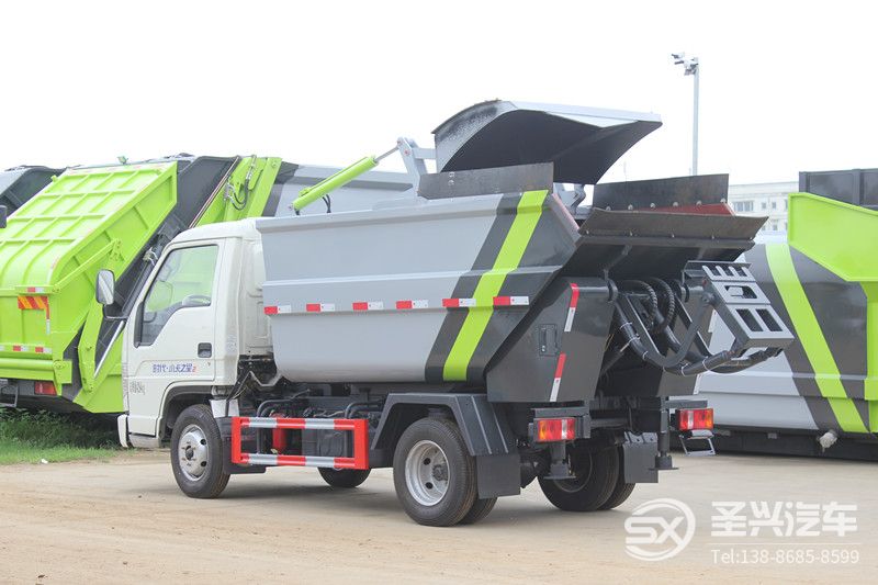 福田時代小卡2后裝無泄漏壓縮垃圾車  