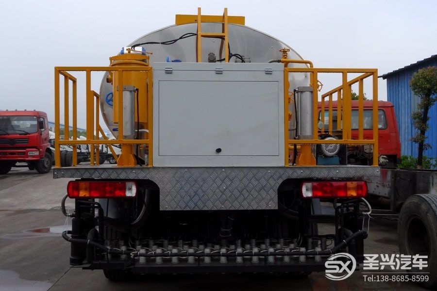 重汽HOWO后雙橋16噸瀝青灑布車