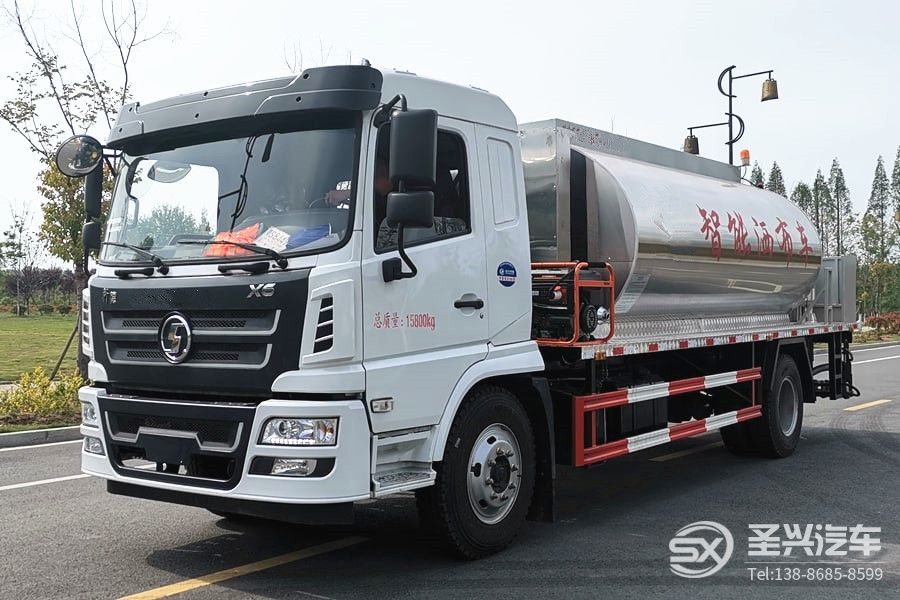 陜汽軒德12噸瀝青灑布車