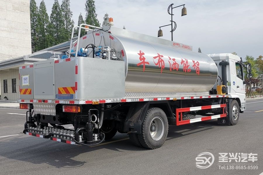 陜汽軒德12噸瀝青灑布車(chē)