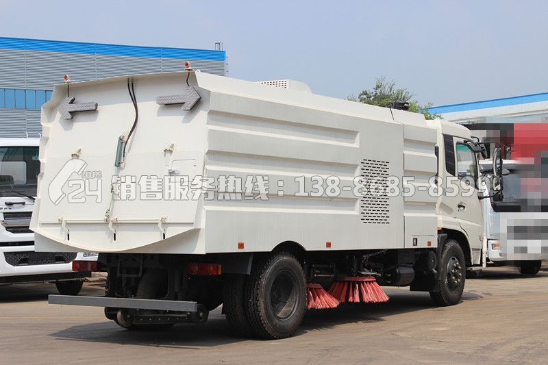 東風(fēng)天錦掃路車