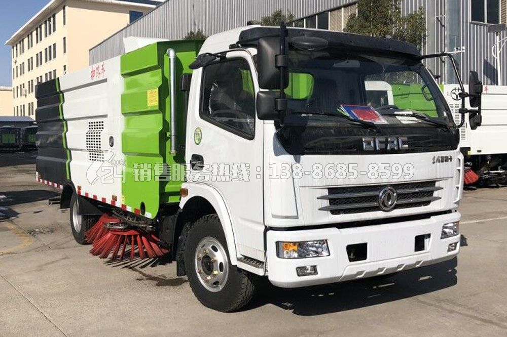 東風(fēng)大多利卡8噸掃路車