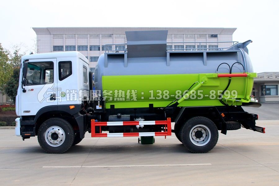 東風(fēng)多利卡D9罐式8方餐廚垃圾車