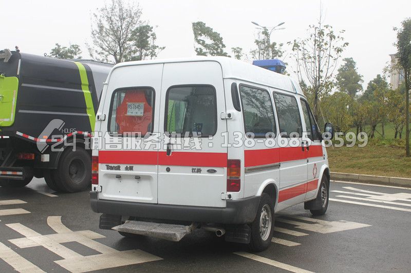 全順新世代V348短軸中頂監(jiān)護(hù)型救護(hù)車