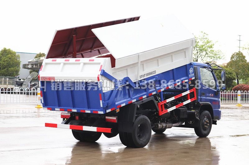 時(shí)風(fēng)風(fēng)順?biāo){牌對(duì)接式自卸垃圾車(chē)