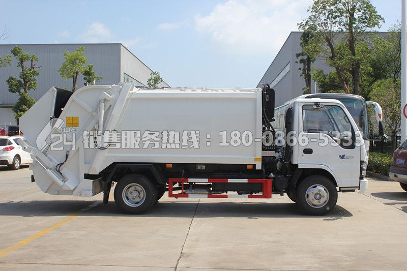 慶鈴五十鈴5方后裝壓縮式垃圾車