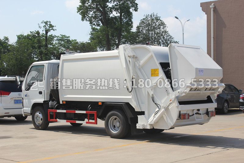 慶鈴五十鈴5方后裝壓縮式垃圾車