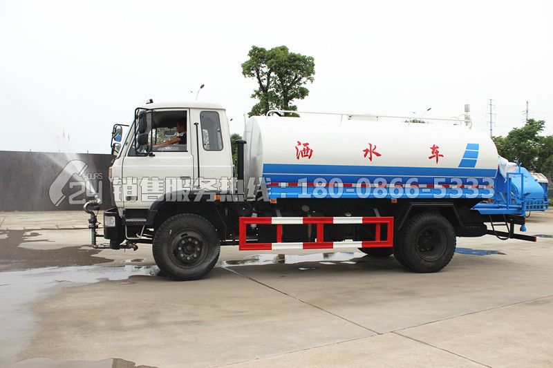 東風(fēng)145老款12方灑水車-帶前自動(dòng)炮