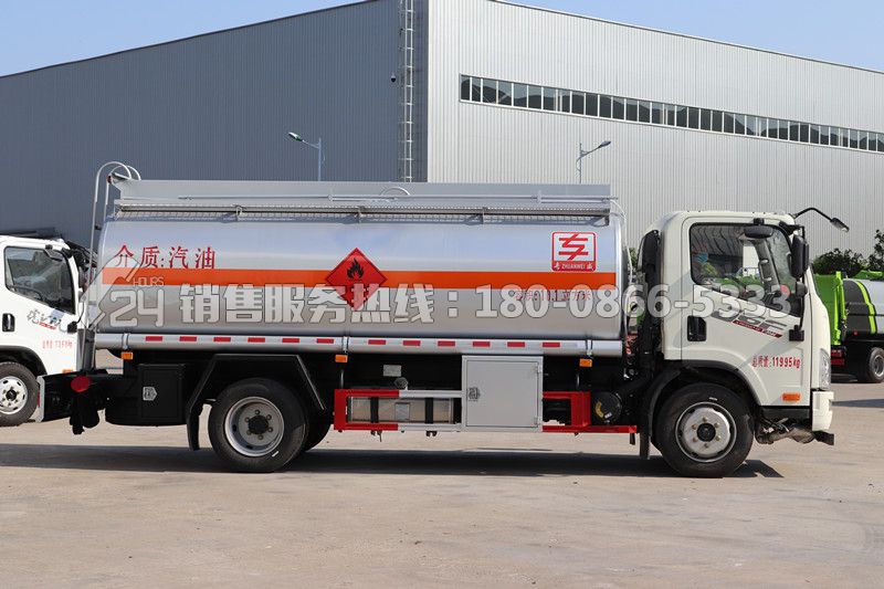 解放J6F加油車-10立方