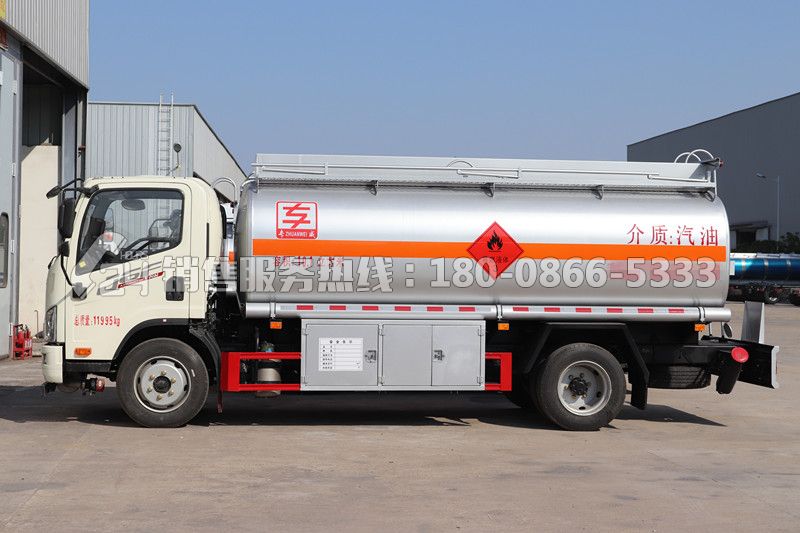 解放J6F加油車-10立方