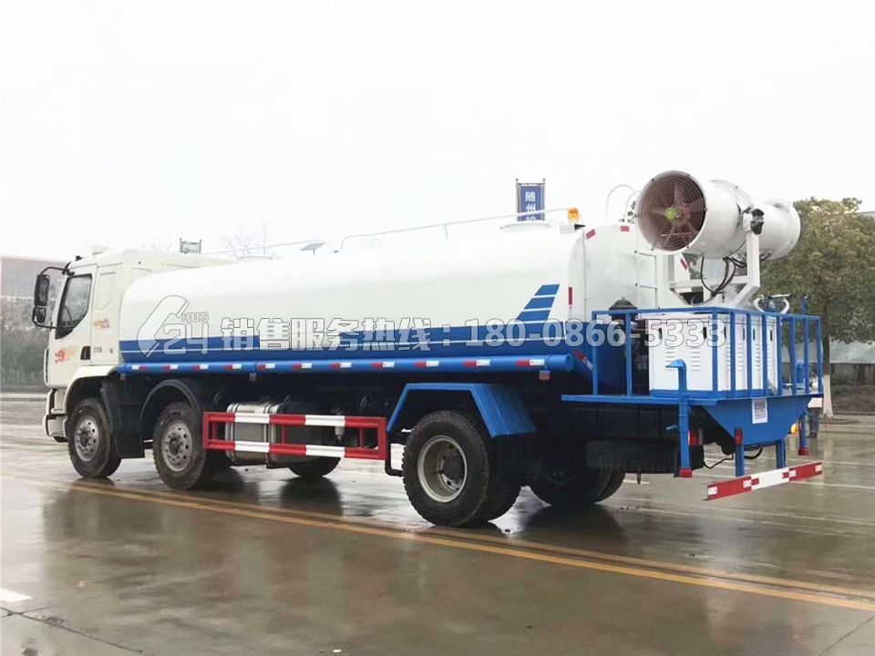 柳汽乘龍M3小三軸灑水車18立方-帶30米霧炮
