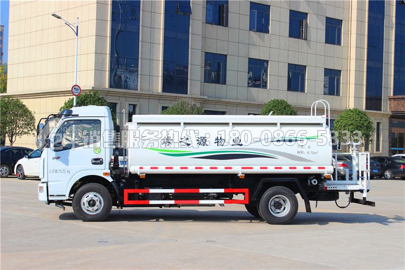 東風(fēng)多利卡D7灑水車8方