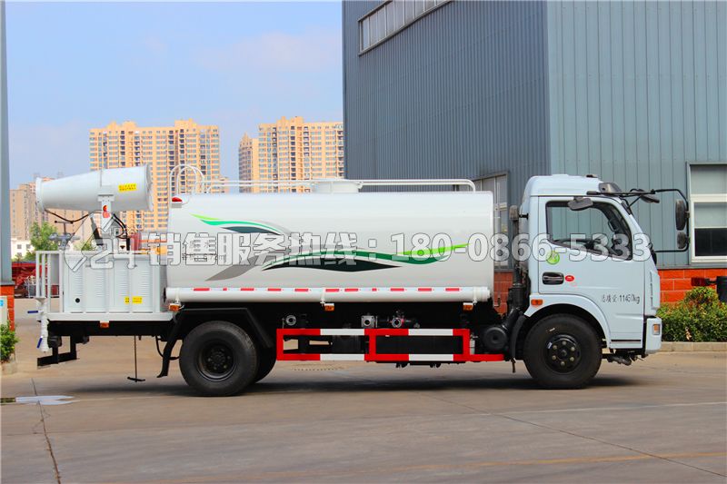 東風(fēng)多利卡D7灑水車8方-帶30米霧炮機(jī)