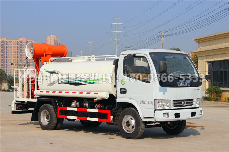 東風多利卡D6灑水車4.5方－帶30米霧炮