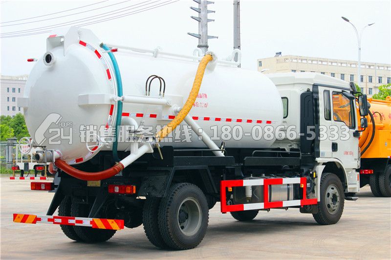陜汽德龍L3000吸污車