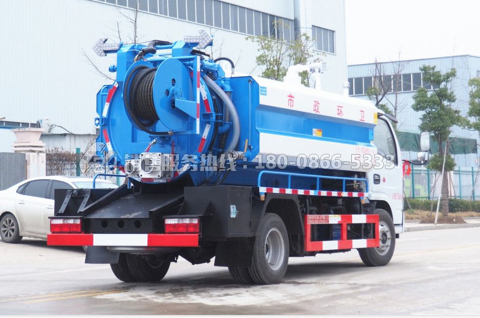 國(guó)六-東風(fēng)多利卡清洗吸污車(chē)1.5+3.5方