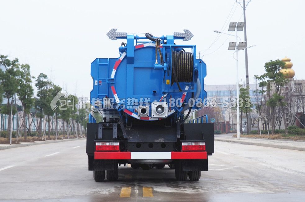 國(guó)六-東風(fēng)多利卡清洗吸污車(chē)1.5+3.5方